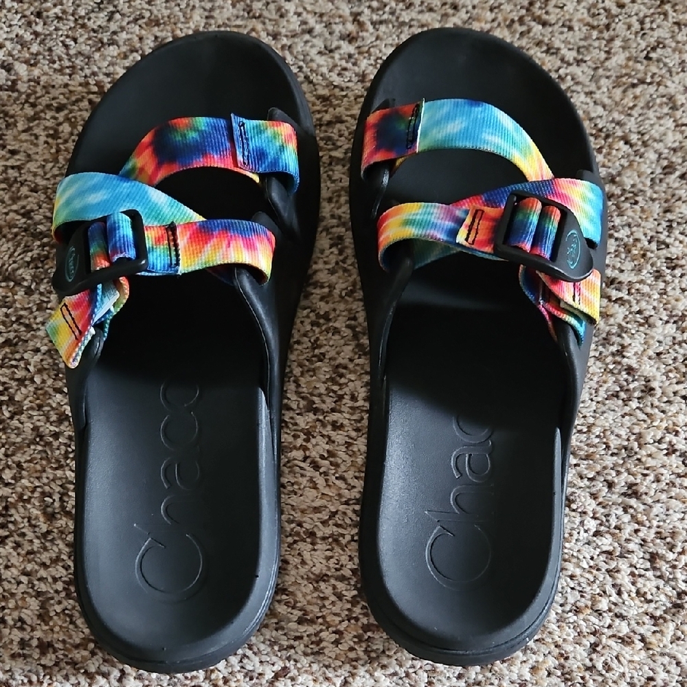 Chaco Rainbow Tie-Dye Strap Chillos Sandals